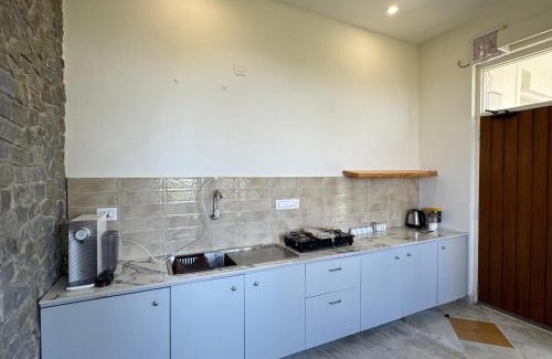 Bir Bed & Breakfast | Prerna Homes