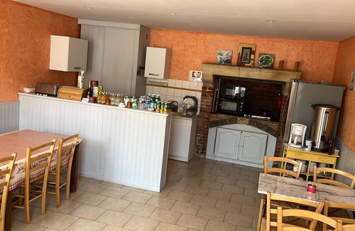 Rouperroux-le-Coquet Bed & Breakfast | PRESBYTERY: SPIRITUAL-REPOSANT:Property in the countryside, close to footpaths