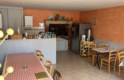 Rouperroux-le-Coquet Bed & Breakfast | PRESBYTERY: SPIRITUAL-REPOSANT:Property in the countryside, close to footpaths