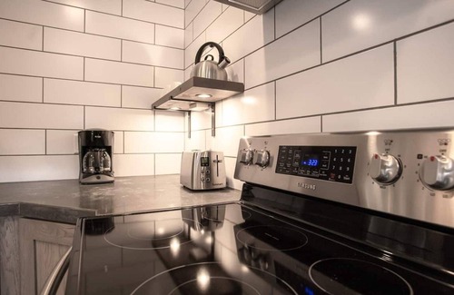 Rexburg Apartment | Presidential Luxury Suite#3 Free dinner & b-fast