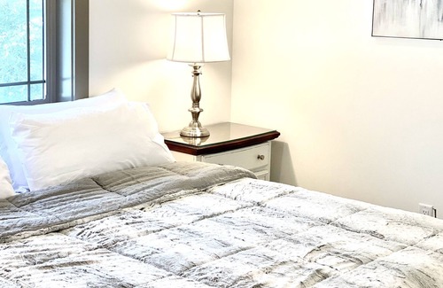 Rexburg Apartment | Presidential Luxury Suite#3 Free dinner & b-fast