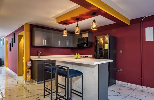 Zona Rosa Apartment | Presidential Suite Jacuzzi- steam saunann