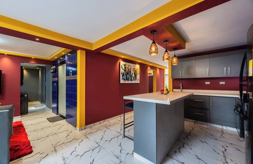 Zona Rosa Apartment | Presidential Suite Jacuzzi- steam saunann