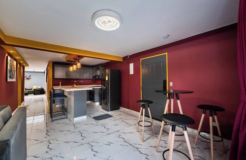 Zona Rosa Apartment | Presidential Suite Jacuzzi- steam saunann