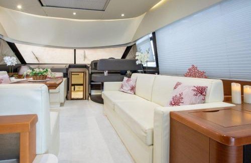 Nettuno Boat Rental | Prestige 500 Fly