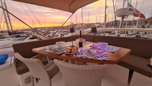 Nettuno Boat Rental | Prestige 500 Fly