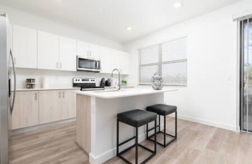 Survey Creek House | Prestige Palm Aire on the golf 3/2
