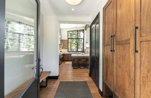 Truckee House | Prestige Place at Martis Camp by Tahoe Getaways - Summer Lease in Gated Community