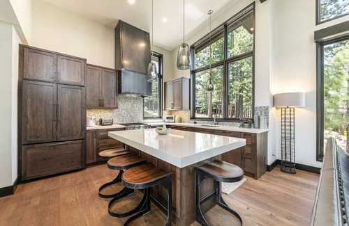 Truckee House | Prestige Place at Martis Camp by Tahoe Getaways - Summer Lease in Gated Community