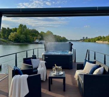 13th District Resort | Prestige Yacht Resort Budapest