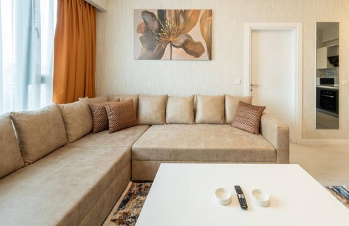 Bahcelievler Apartment | Prestigious 1 Bedroom Apartment next to starcity outlet mall