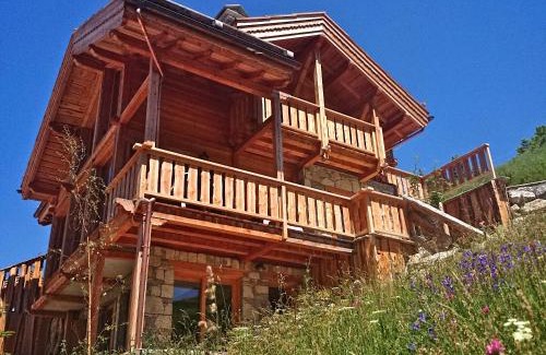 Vars Ski Chalet | Prestigious Chalet with Pool & Hot tub, Mountain Views for 19 Guests