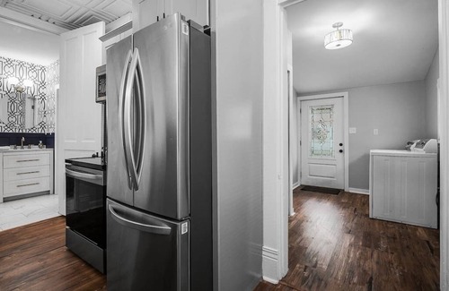 Saint Joseph House | Preston Retreat - Convenient Germantown Location