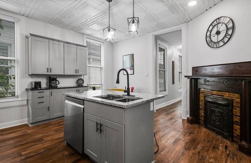 Saint Joseph House | Preston Retreat - Convenient Germantown Location