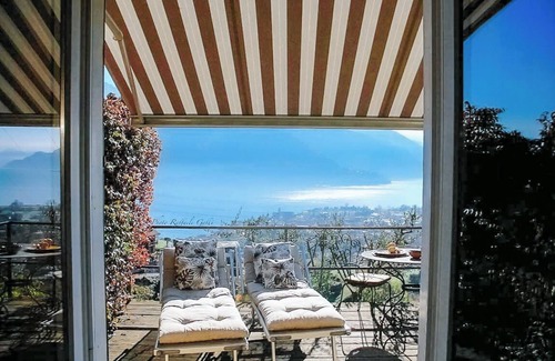 Gravedona Apartment | Pretore Romantico Loft Holiday Apartment with Pool