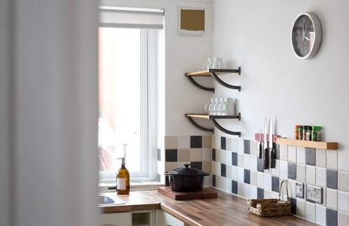 Southsea Apartment | Pretty Apartment, Close to Seafront | Pass The Keys