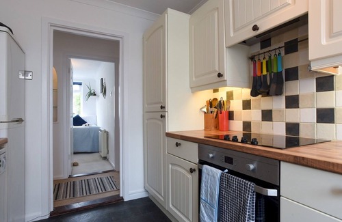 Southsea Apartment | Pretty Apartment, Close to Seafront | Pass The Keys