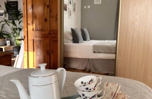Malahide House | Pretty double room in a cozy Guest House, close to Malahide Castle and Dublin Airport