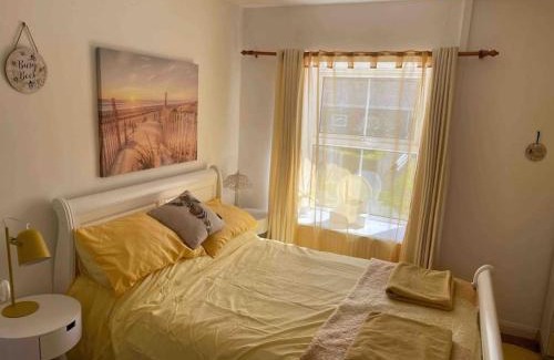 Neyland House | Pretty Neyland Cottage central to all attractions