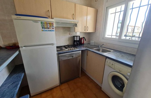 Empuriabrava House | Pretty Pecheur House with three bedrooms for 6 people with garage.