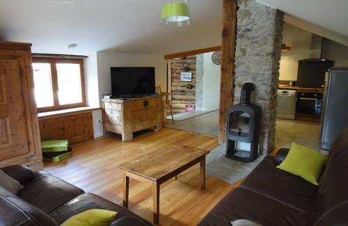 Saint-Veran Ski Chalet | Pretty renovated and independent 4 * farm (6-12 pers.)