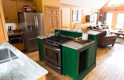 Wolf Laurel Ski Chalet | Price reduced for spring skiing! Cozy home overlooking Hatley Pointe Ski Resort