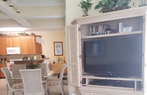Ocean Isle Beach Condo | 'Priceless' Almost Ocean Front , 4BR/4BA, Upgrades, Pet friendly,nUpgrades
