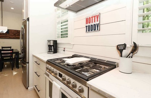 Oxford House | Pride of Price Street by Apex Short Term Stays