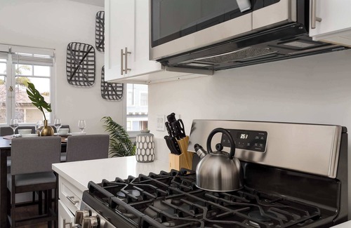 Golden Hill Apartment | Prime 2BR Condo | Luxury Interior