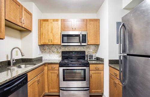 Prudential - St. Botolph Apartment | Prime Back Bay 2BR/2B steps from Prudential Center, by Blueground