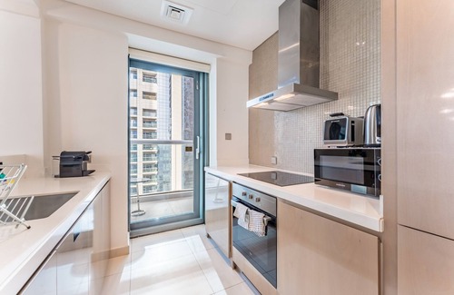 Business Bay Apartment | Prime Business Bay Stay,Near Dubai Mall & Burj Khalifa with Easy Metro Access