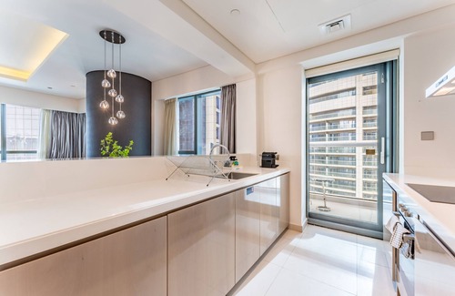 Business Bay Apartment | Prime Business Bay Stay,Near Dubai Mall & Burj Khalifa with Easy Metro Access