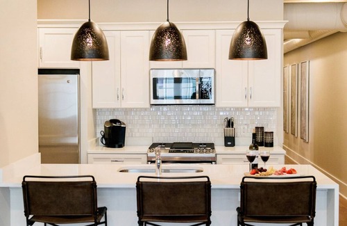 Central Business District Hotel | Prime CBD Location: Historic New Orleans Charm + Modern Comfort