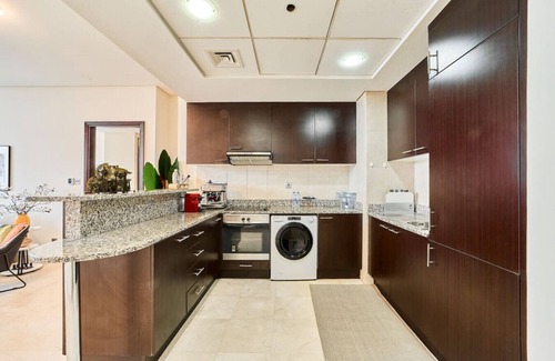 Bur Dubai Apartment | Prime DIFC Location – Elegant 1BR in Sky Gardens
