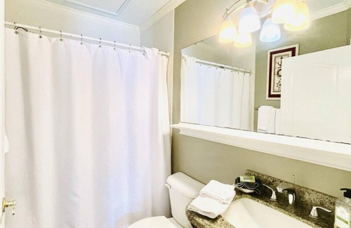 Wilmington Historic District Condo | Prime downtown location, luxury condo getaway