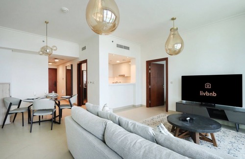 Downtown Dubai Apartment | Prime Located 2BR Near Burj Khalifa & Dubai Mall