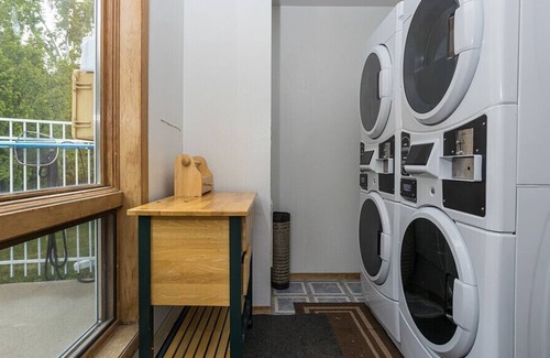 Fish Creek Condo | Prime Location - Fish Creek Hilltop Condo