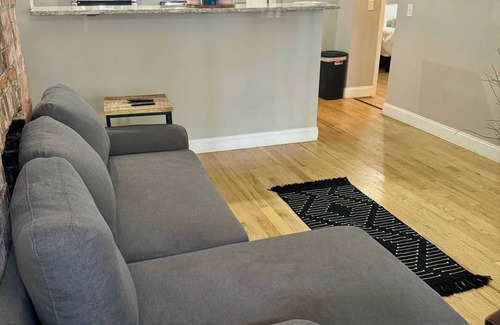 Victorian Village House | Prime Location - Free Parking - Short North
