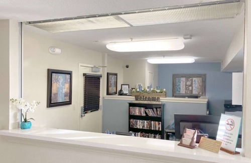 Westchase House | Prime Location! FREE Parking, Pets Allowed, Near Harwin Drive Shopping District!