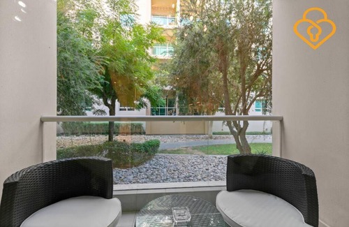 The Greens Apartment | Prime Location, Great Value 1 BR Apt near MOE, Greens