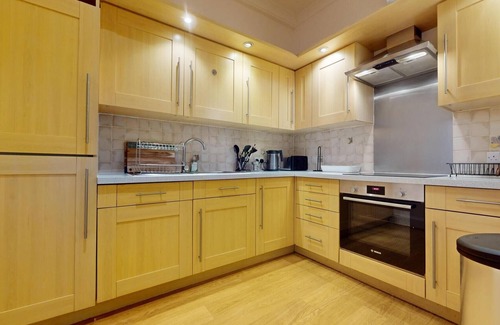 South Kensington House | Prime Location: Prince’s Gate Mews! 4BD