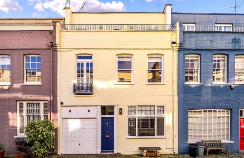 South Kensington House | Prime Location: Prince’s Gate Mews! 4BD