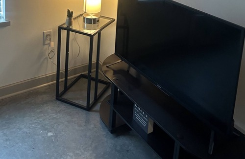 Downtown Richmond Apartment | Prime Location, Travel Professionals “Sweet Spot”
