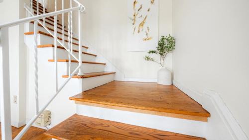 White Plains House | Prime Luxury NY with Free Parking and Mins to Downtown!
