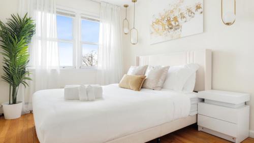 White Plains House | Prime Luxury NY with Free Parking and Mins to Downtown!
