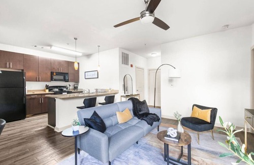 Central City Condo | ~Prime Spot: 2BR Unit in BHM | Mins to BJCC & UAB~