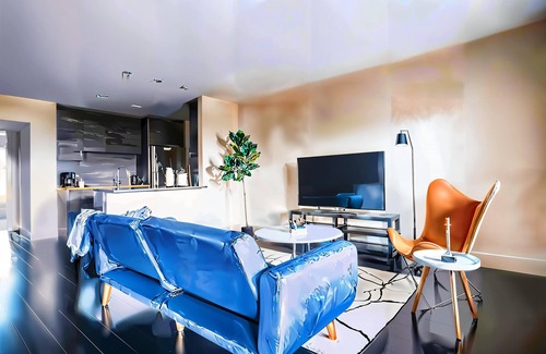 Riverside Apartment | Prime Spot | Cozy Bed, Pool + Free Parking