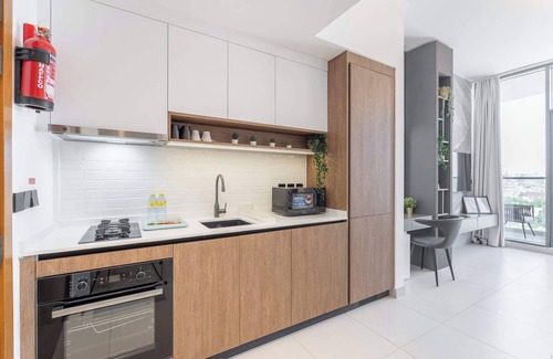 Dubai Apartment | Prime Studio that Sleeps 2 in Jebel Ali