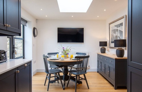 Chipping Campden Cottage | Primrose Cottage - sleeps 4 guests in 2 bedrooms