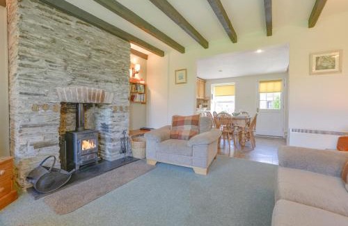 Edmonton House | Primrose Cottage